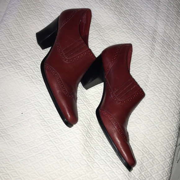 Boots - Picture 6 of 7